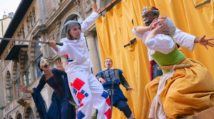 Carnevale 2023 a Chiavari: pentolaccia, trampolieri e musica in piazza -  Mentelocale Web Magazine