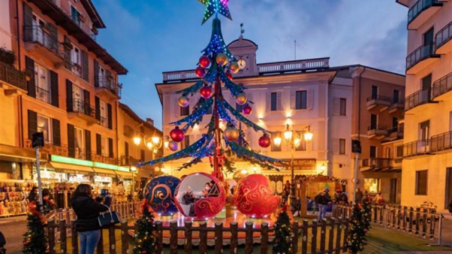 Stresa Città del Natale, Palazzo dei Giochi e Studio di Babbo Natale -  Mentelocale Web Magazine