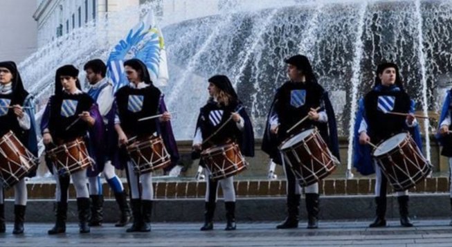 Corteo Storico In Centro Per L Inaugurazione Del Mercatino Di San Nicola Mentelocale Web Magazine